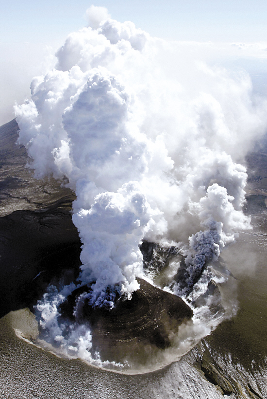日本政府成立火山观测和研究一体化机构