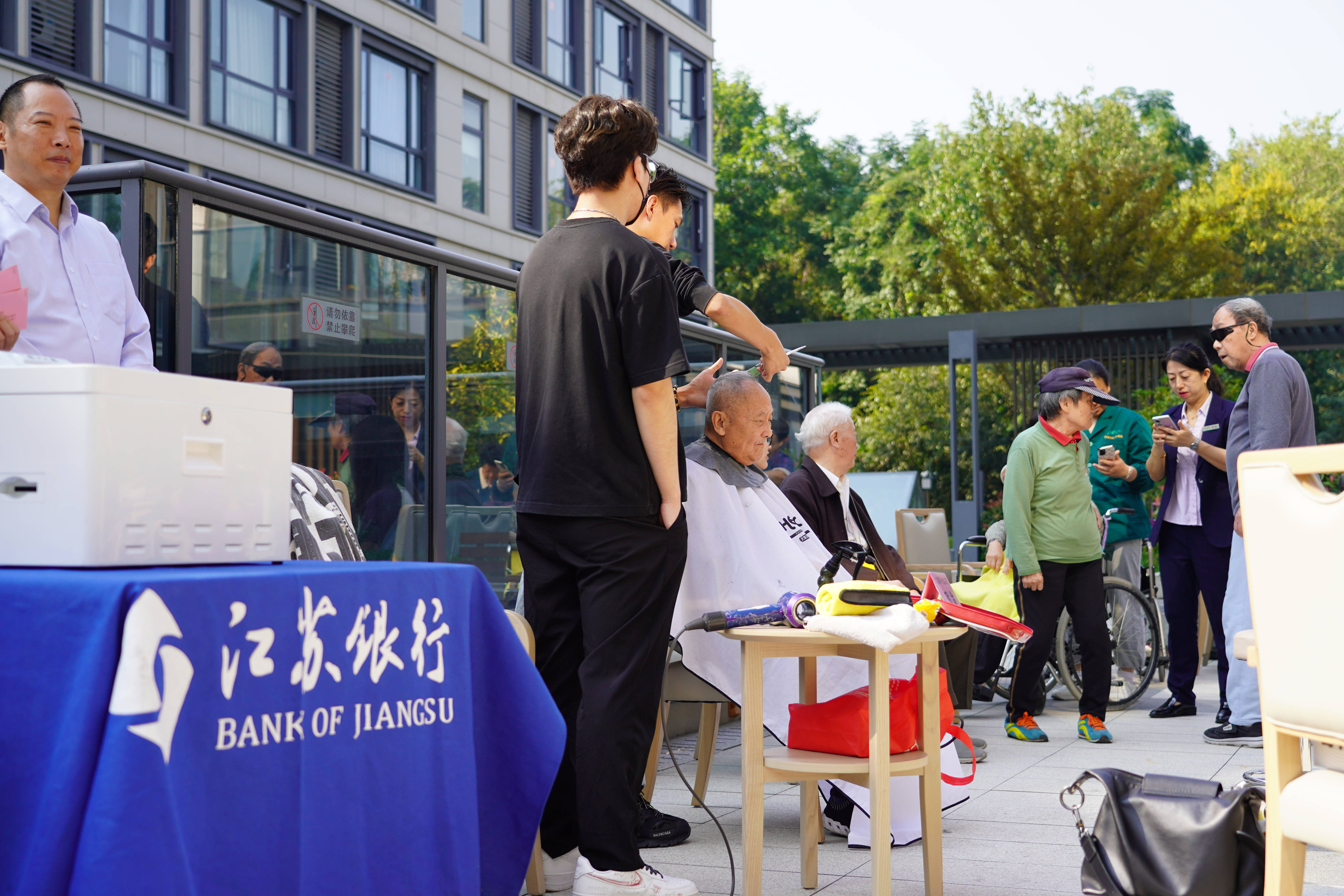 舍得酒业:2025年推出更多具有流量的网红级大单品