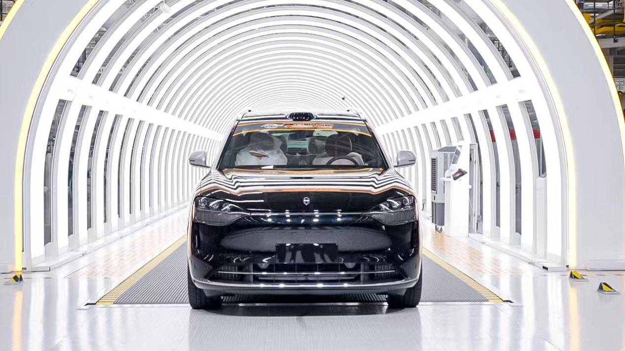 ST中泰大宗交易成交50.00万股 成交额225.00万元