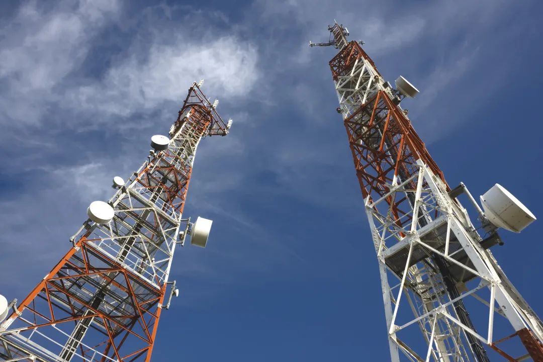 ST中泰大宗交易成交50.00万股 成交额225.00万元